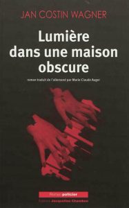 lumiere-dans-une-maison-obscure-gf