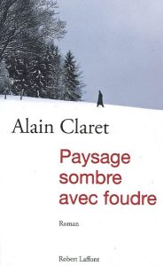 paysage-sombre-avec-foudre
