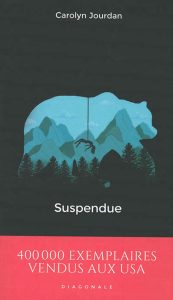suspendue-carolyn-jourdan